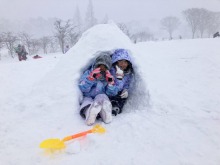 【牧歌の里　今日の雪遊び風景】　1月11日