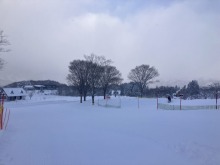 1/12(月)牧歌の里の天気《晴れ》新たに３５cm積雪。ふっかふか雪遊び♪